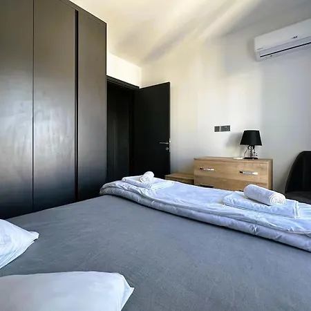 Mckenziegold 59, Luxury 2-bedroom By Myguest Cyprus 아파트